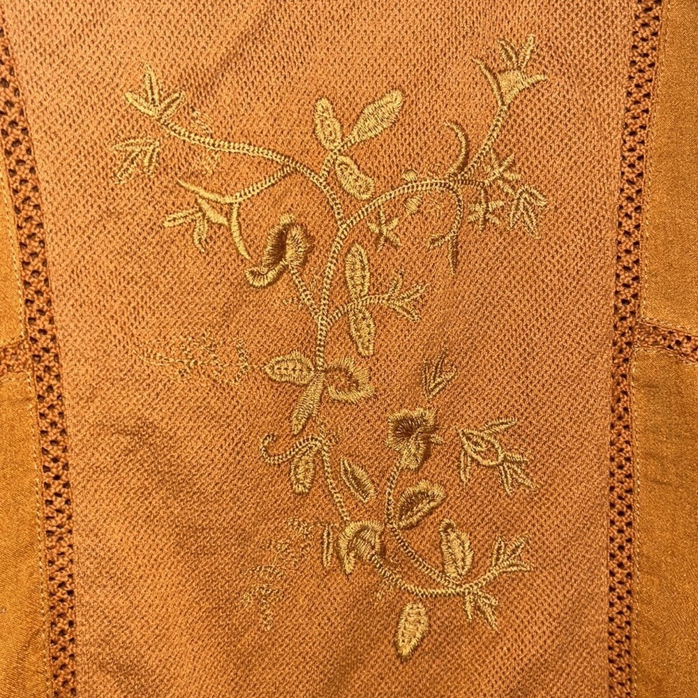 Altar’d State Blouse - Picture 2 of 4
